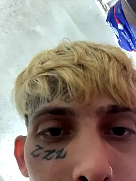 Snapshot of KinkyLatinCock chatting on 09/20/25, 07:04 KinkyLatinCock online show from 09/20/25, 07:04