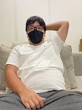 Snapshot of I_SHO0106 chatting on 10/01/25, 09:37 I SHO0106 online show from 10/01/25, 09:37