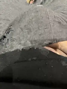 Snapshot of I_SHO0106 chatting on 11/24/25, 05:23 I SHO0106 online show from 11/24/25, 05:23