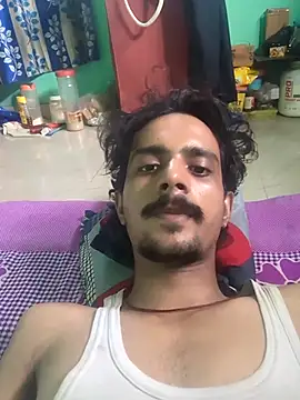 Snapshot of Sushant001 chatting on 10/10/25, 04:00 Sushant001 online show from 10/10/25, 04:00