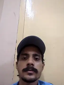 Snapshot of Sushant001 chatting on 10/11/25, 08:40 Sushant001 online show from 10/11/25, 08:40