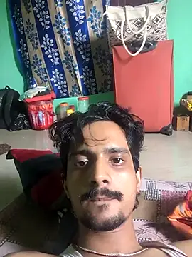 Snapshot of Sushant001 chatting on 10/23/25, 02:55 Sushant001 online show from 10/23/25, 02:55