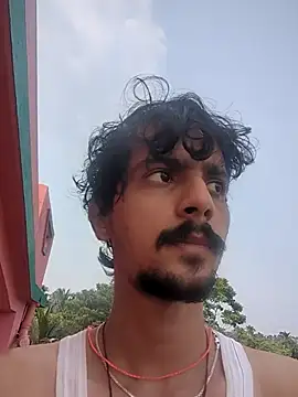 Snapshot of Sushant001 chatting on 11/06/25, 07:31 Sushant001 online show from 11/06/25, 07:31