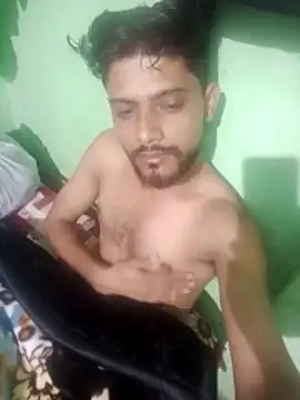 Snapshot of king_raaj1999 chatting on 11/17/25, 05:30 king raaj1999 online show from 11/17/25, 05:30