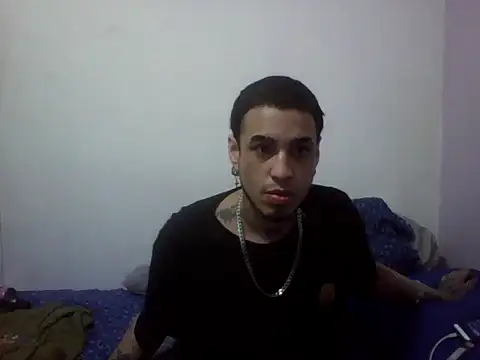 Snapshot of Amorrochyz chatting on 10/04/25, 07:17 Amorrochyz online show from 10/04/25, 07:17