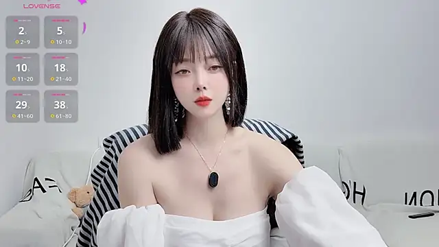 uikyy1 online show from 11/24/25, 02:06