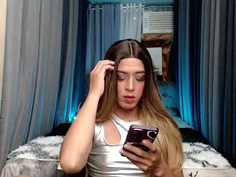 Snapshot of Yourscarlette_Slut chatting on 11/07/25, 01:16 Yourscarlette Slut online show from 11/07/25, 01:16