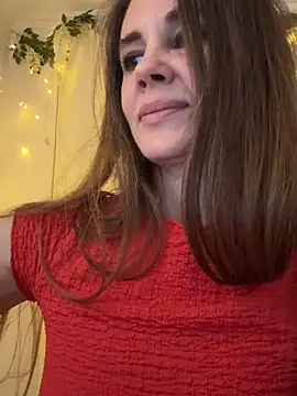 LucieMack online show from 04/10/26, 07:29