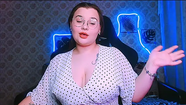 InLoveWithLife26 online show from 02/15/26, 08:05