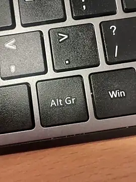 HiddenHoneyLDN online show from 12/04/25, 11:52