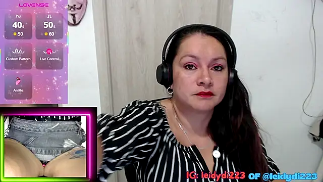 leidydi223 online show from 09/22/25, 12:12