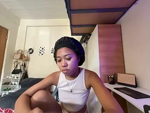 PinayLina18 online show from 06/09/26, 03:40