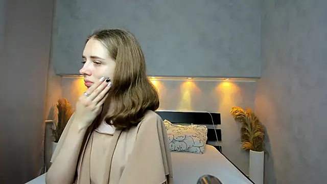 Camilla Kelly online show from 09/11/25, 12:11