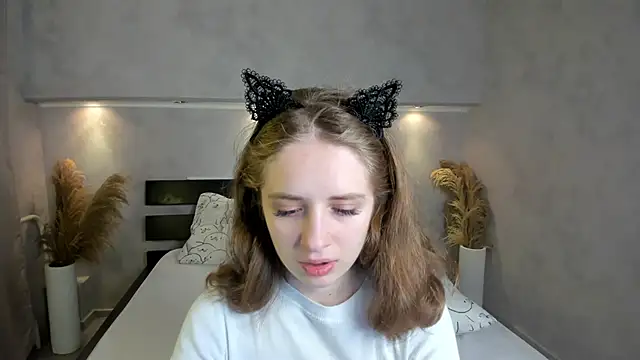 Snapshot of Camilla_Kelly chatting on 10/09/25, 01:14 Camilla Kelly online show from 10/09/25, 01:14