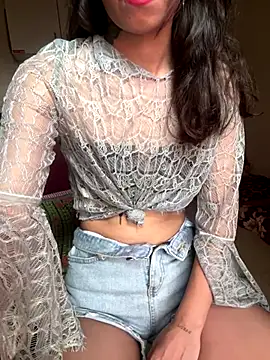 Snapshot of _Maya_zaidi_ chatting on 10/15/25, 09:31  Maya zaidi  online show from 10/15/25, 09:31