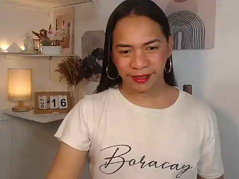 Snapshot of Ursexy_ngaw chatting on 10/17/25, 09:34 Ursexy ngaw online show from 10/17/25, 09:34