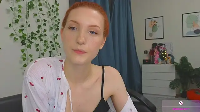 Snapshot of Olivia_Rid_ chatting on 12/04/25, 08:28 Olivia Rid online show from 12/04/25, 08:28