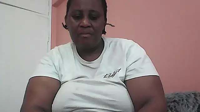 HUGEASSXXXXX online show from 10/05/25, 08:34