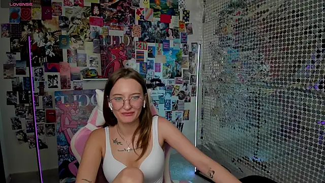 Maryyy May online show from 09/08/25, 05:01