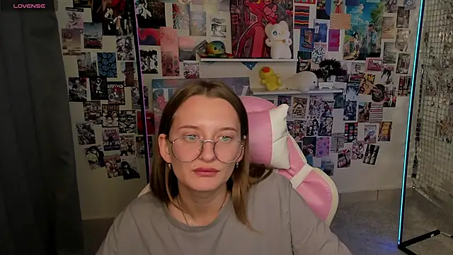 Maryyy May online show from 09/16/25, 05:03