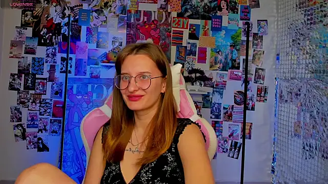 Maryyy May online show from 09/29/25, 04:34