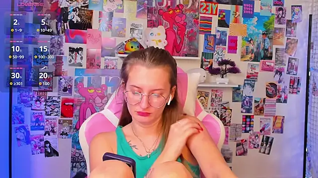 Maryyy May online show from 10/18/25, 06:41