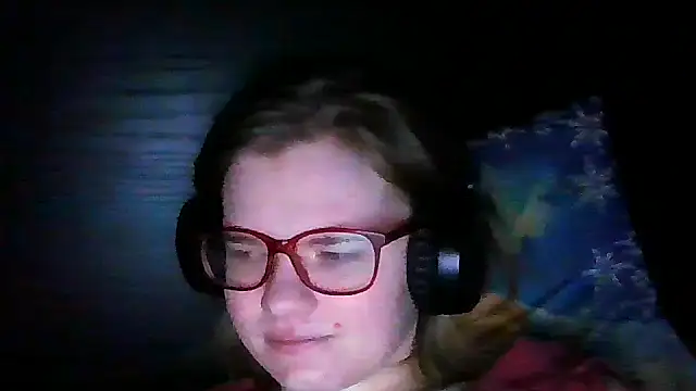 Moonolighta online show from 11/07/25, 03:56