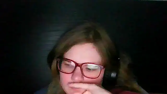 Moonolighta online show from 11/19/25, 01:44