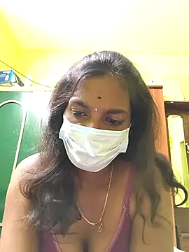 Honey rosetamil online show from 12/16/25, 12:48