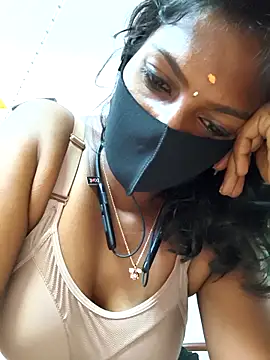 Snapshot of Honey_rosetamil chatting on 04/22/26, 02:58 Honey rosetamil online show from 04/22/26, 02:58