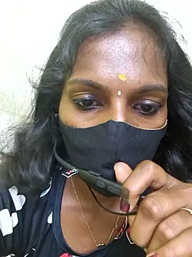 Snapshot of Honey_rosetamil chatting on 04/28/26, 10:09 Honey rosetamil online show from 04/28/26, 10:09
