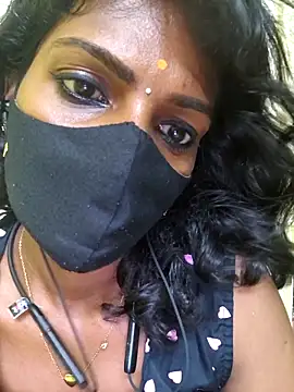 Snapshot of Honey_rosetamil chatting on 04/29/26, 01:04 Honey rosetamil online show from 04/29/26, 01:04