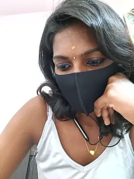Snapshot of Honey_rosetamil chatting on 05/21/26, 10:00 Honey rosetamil online show from 05/21/26, 10:00