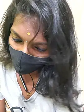 Snapshot of Honey_rosetamil chatting on 05/23/26, 07:51 Honey rosetamil online show from 05/23/26, 07:51