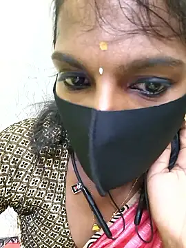 Snapshot of Honey_rosetamil chatting on 05/31/26, 06:09 Honey rosetamil online show from 05/31/26, 06:09