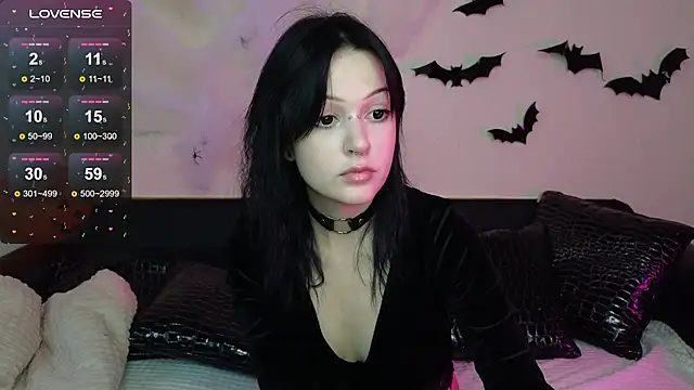 Snapshot of mimi_purrs chatting on 10/26/25, 05:02 mimi purrs online show from 10/26/25, 05:02