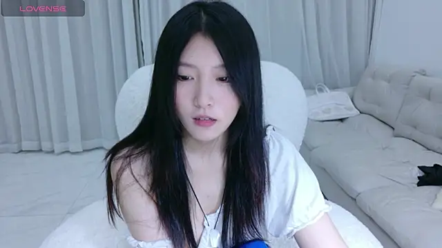 Snapshot of rainybb chatting on 09/27/25, 01:38 rainybb online show from 09/27/25, 01:38