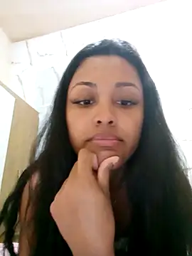 Snapshot of indiazinhabella27 chatting on 10/06/25, 07:33 indiazinhabella27 online show from 10/06/25, 07:33