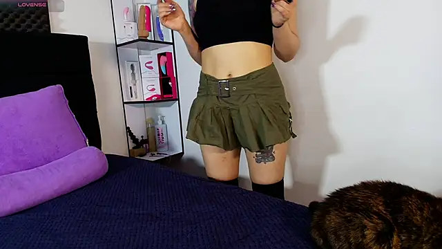 karlamoon23 online show from 04/12/26, 08:58