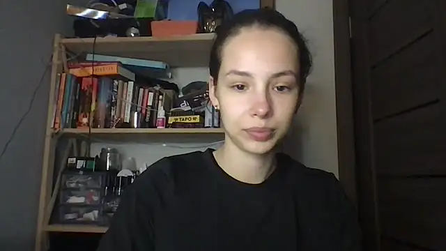 Yuna5343 online show from 12/18/25, 08:26