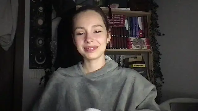 Yuna5343 online show from 04/16/26, 09:39