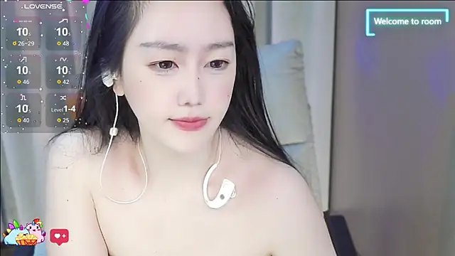 Snapshot of LINLIN-2025 chatting on 12/15/25, 02:21 LINLIN-2025 online show from 12/15/25, 02:21