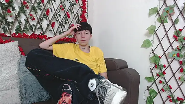 LiamBrown09 online show from 03/21/26, 07:06