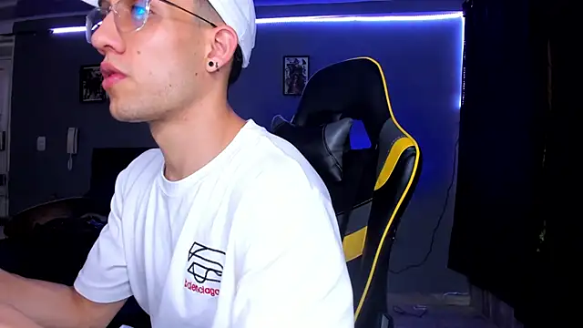 alexgiraldo   online show from 09/27/25, 08:47