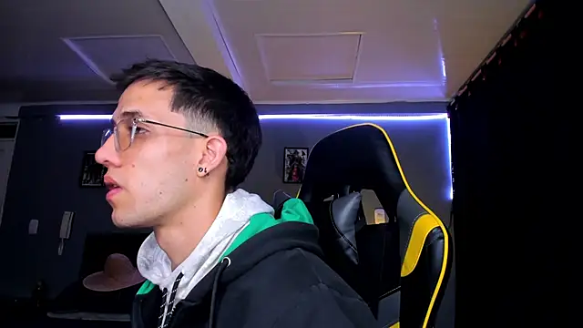 alexgiraldo   online show from 09/30/25, 06:07