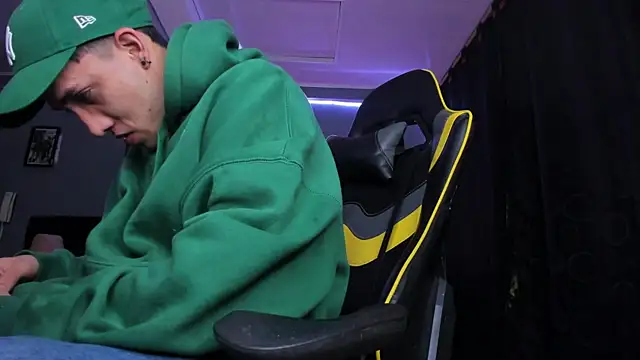 alexgiraldo   online show from 10/03/25, 11:07