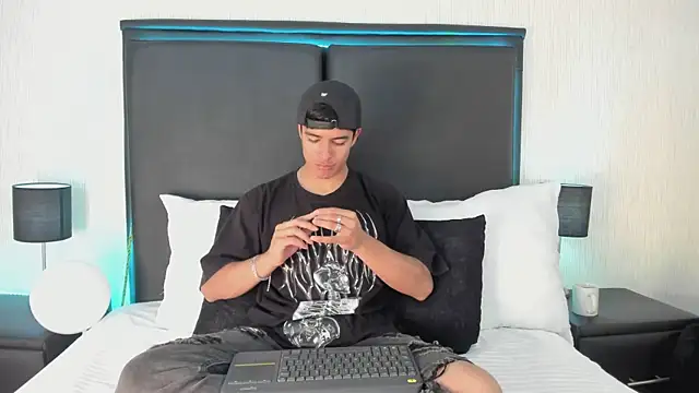 JacobBikerr online show from 09/17/25, 11:45