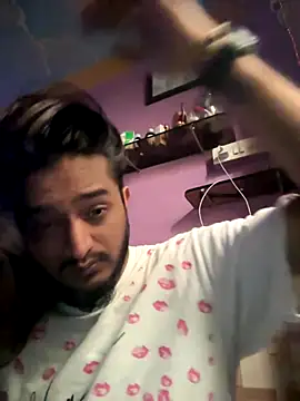 Snapshot of seenu2101 chatting on 10/24/25, 05:48 seenu2101 online show from 10/24/25, 05:48