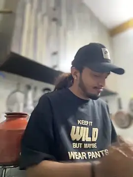 Snapshot of seenu2101 chatting on 03/01/26, 01:07 seenu2101 online show from 03/01/26, 01:07