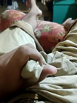 zayaan0 online show from 09/19/25, 10:49